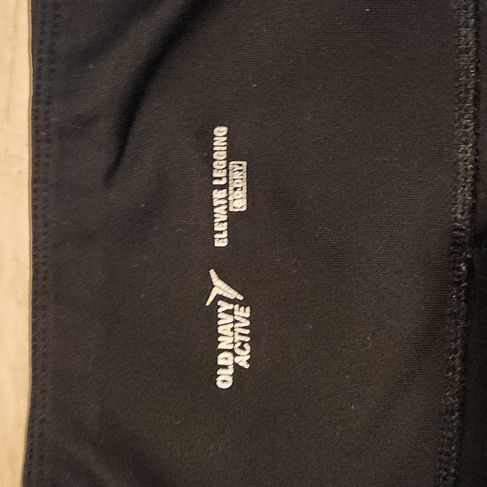 Old Navy Elevate Crop leggings Black - Picture 5 of 5